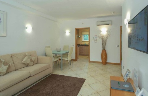 Funchal Apartment | Top-Rated Casa Monte Cristo Lemon Apartment with Ocean View