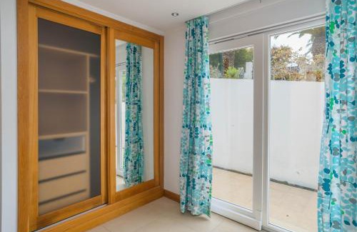 Funchal Villa | Beachfront Bliss at Casa Monte Cristo Too – 4-Star Gem