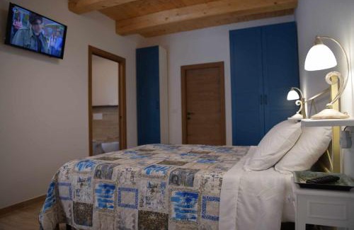 Monsano Apartment | Tranquil Retreat at Casa Montefiore 13 Iris LT in Marche