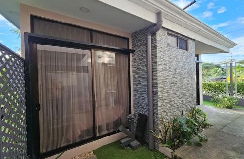 Naranjito Apartment | Casa Mooreski Naranjito Apartment sleeps 4