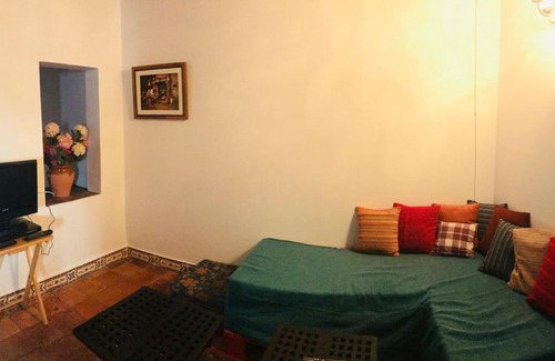 Encinasola House | Highly Rated Casa Mora: Family and Pet Friendly Retreat