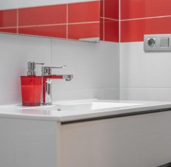 Alcala Apartment | Discover Casa More: Family-Friendly Retreat in Alcalá Center