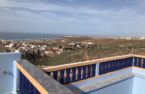 Sidi Ifni House | Budget-Friendly Stay at La Casa De Gran Vista with Breakfast