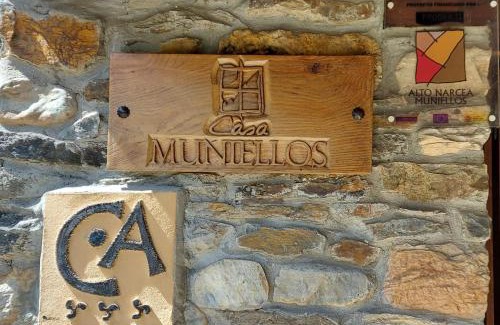 Moal Apartment | Pet-Friendly CASA MUNIELLOS with High Guest Ratings