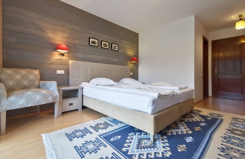 Moeciu de Sus Hotel | Family-Friendly Retreat at Casa Muntelui Fundata