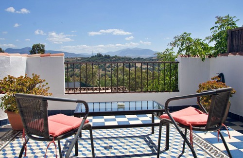 Jimena de la Frontera House | Discover Casa Muryo: Family-Friendly Retreat in Jimena
