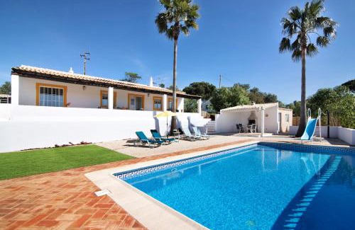 Sao Bartolomeu de Messines Villa | Discover Casa Noah: Family-Friendly Retreat with Pool Access