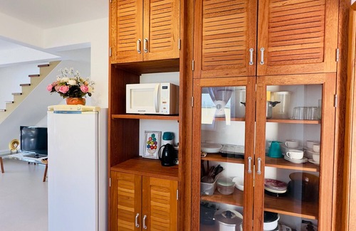 Palhoca House | Relaxing Beachfront Getaway with WiFi & BBQ in Palhoça