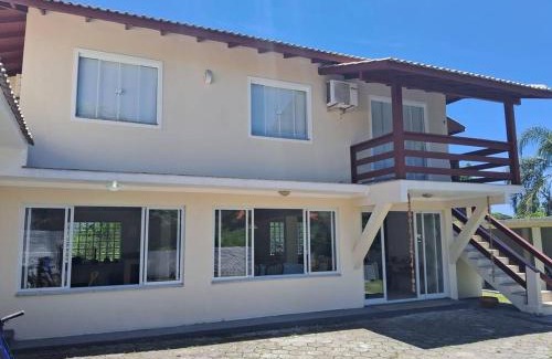 Armacao House | Family-Friendly Retreat at Casa na Praia da Armação, Florianópolis