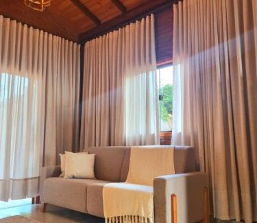 Santa Teresa House | Guest Rated: Casa na Rampa - Ideal Family Getaway