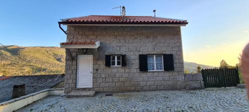 Seia House | Discover Casa na Serra: Pet-Friendly Retreat in Sabugueiro