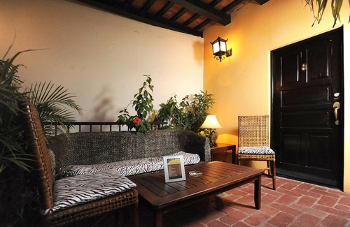 Zona Colonial Bed & Breakfast | Experience Tranquility at Casa Naemie Guest House