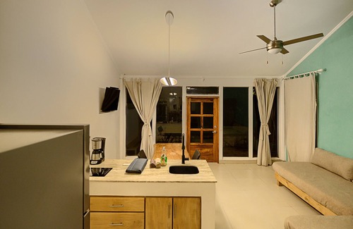 Tamarindo Apartment | Relax at Casa Nahua Hotel in Tamarindo - Pet Friendly Oasis