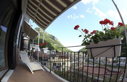 Marini Apartment | Coastal Escape at Casa Nanà: Rated 9.5/10 with Ocean Views