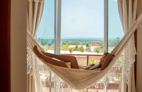 Prea House | Casa Naná Preá - Steps from the Beach with Pool & Spa