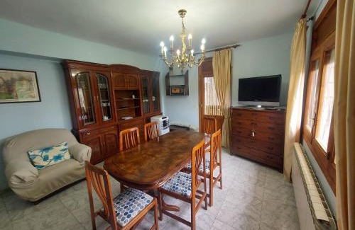 Abiego Apartment | Discover Casa Nasarre: Pet-Friendly Haven with Top Ratings