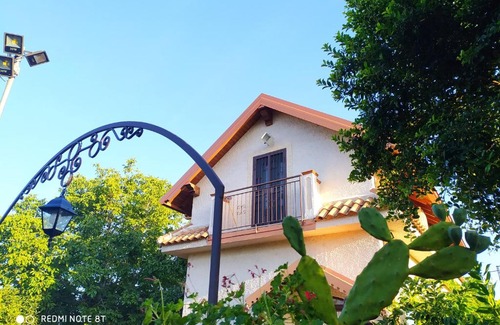 Aci Sant'Antonio House | Relax and Unwind at Casa Natura - Rated 10/10 by Guests