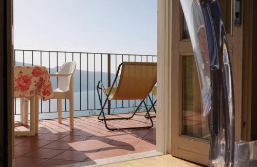 Gardola Apartment | Unwind at CASA NAVLA' AppartamentI with Family-Friendly Perks
