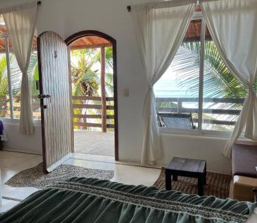 Ixtapa House | Casa Nectar- Oceanfront Room