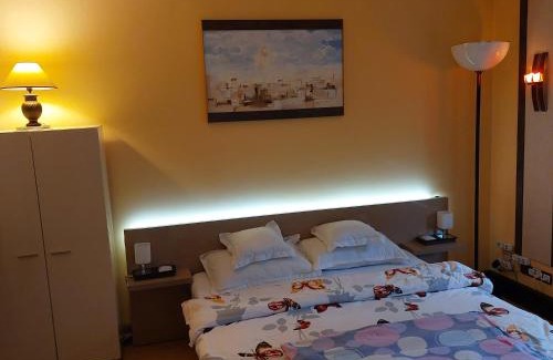 Tirgu Mures House | Discover Casa Negoiu: Guest Rated 9.6 with Dining Options