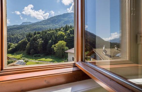 Sella Giudicarie Apartment | Pet-Friendly Casa nel Borgo Edera - Rated 9.7/10 by Guests