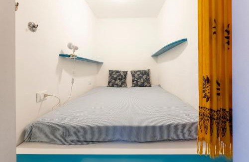 Albisola Superiore Apartment | Perfectly Located CASA NEL BORGO, Steps from the Sea