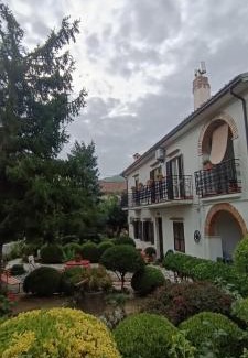 Falconara Albanese House | Relax at Casa nel Verde: Family & Pet-Friendly Escape