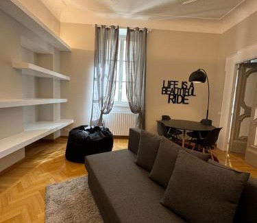 Osimo Apartment | Discover Casa nel Vicolo Near Duomo di Osimo