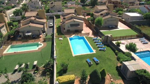 Roda de Bara House | Discover Casa Neus Barà: Oceanfront Oasis with Pool