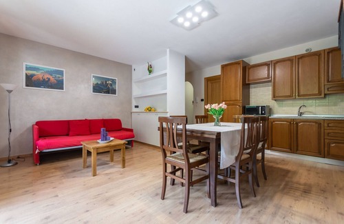 Alleghe Apartment | Discover Casa NeveXenne: Family-Friendly with Kitchen Amenities
