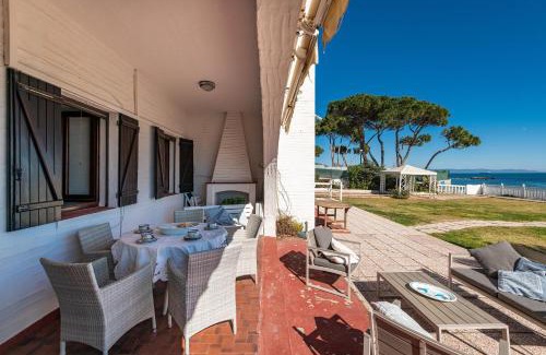 Sarroch Apartment | Family-Friendly Retreat at Casa Nicole - Rated 9/10 by Guests