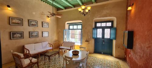 Zona Centro House | Historic Casa Nicté: Relax by the Ocean with Excellent Amenities