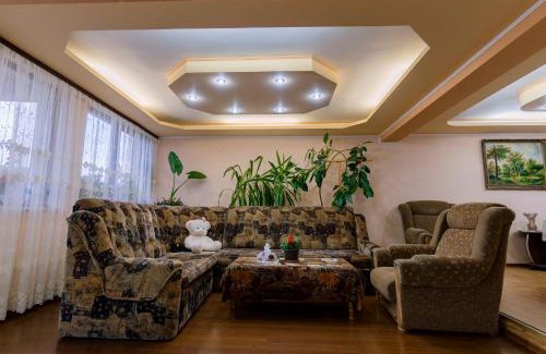 Budesti Villa | Discover Casa NITU: Family-Friendly Stay with Top Reviews