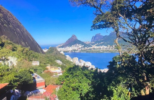 Zona Sul House | CASA NO ALTO DA LAGOA - Scenic Views & Unique Amenities
