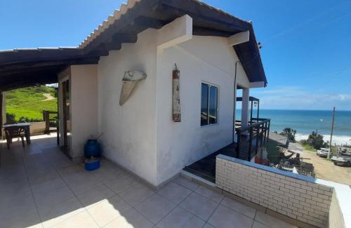 Laguna House | Idyllic Casa no Farol: Pet-Friendly with Oceanfront Views