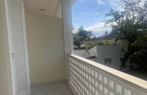 Loteamento Joao Batista Juliao House | Beachfront Casa in Guarujá: Guest Rated 10/10, Pet Friendly