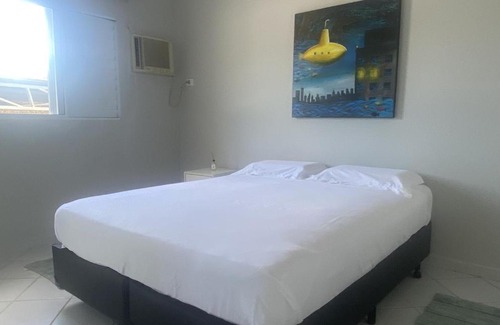 Loteamento Joao Batista Juliao House | Beachfront Casa in Guarujá: Guest Rated 10/10, Pet Friendly