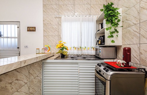 Quietude Apartment | Relax at Casa no Jardim Quietude - Steps from Praia Tupi