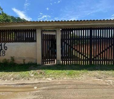 Pereque House | Cozy Stay at Casa no Parque Mambucaba - Pet Friendly Retreat