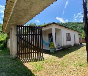 Pereque House | Cozy Stay at Casa no Parque Mambucaba - Pet Friendly Retreat