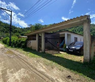 Pereque House | Cozy Stay at Casa no Parque Mambucaba - Pet Friendly Retreat