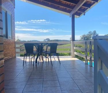 Bento Goncalves House | Cozy Retreat at Casa no Vale dos Vinhedos, Rated 9.7/10