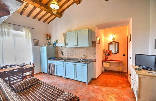 Montefiascone House | Casa Nocetta I: Cozy Retreat with Pool and Free Wi-Fi