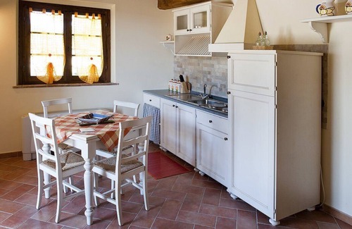 Montefiascone House | Casa Nocetta L: Welcoming Apartment with Pool & Free Wi-Fi