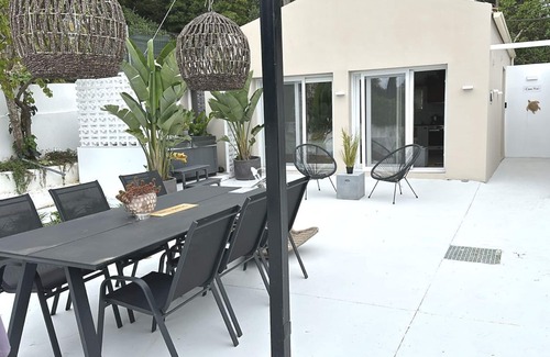 Spartylas Villa | Relaxing Villa Casa Noi with Hot Tub and Pool Amenities