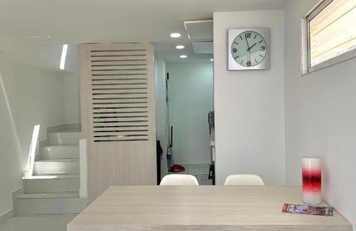 Comuna 2 Apartment | Ideal Casa Nómada: Work, Relax & Pet-Friendly Stay!