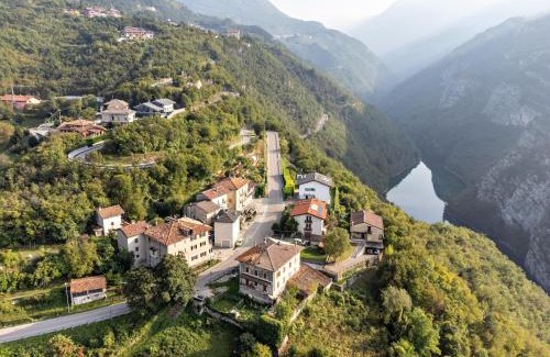 Trambileno House | Family-Friendly Casa Non Ti Scordar di Me for Memorable Stays