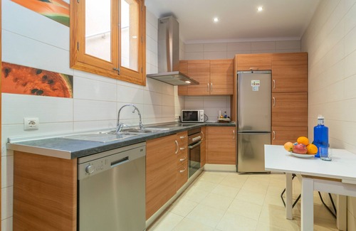 Selva House | CASA NORD 10 PAX - Ideal Town House with Free WiFi & Spa