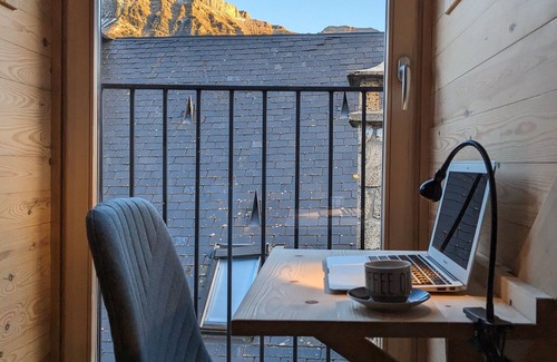 Piedrafita de Jaca House | Casa Nornore: Family-Friendly Cottage with Spa & Breakfast