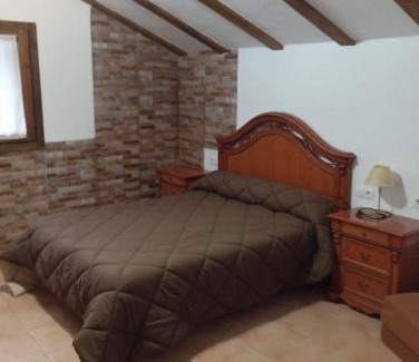 Asin de Broto Hotel | Welcoming Stay at Casa Notario with Breakfast & Hot Tub